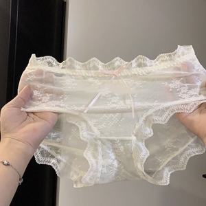 Braguitas Triangulares de Encaje Sexy para Mujer, Transpirables y Absorbentes de Humedad, de Cintura Media con Efecto Levanta Glúteos - Product Image 2