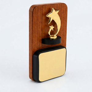 trofeo de madera personalizado - Product Image 1