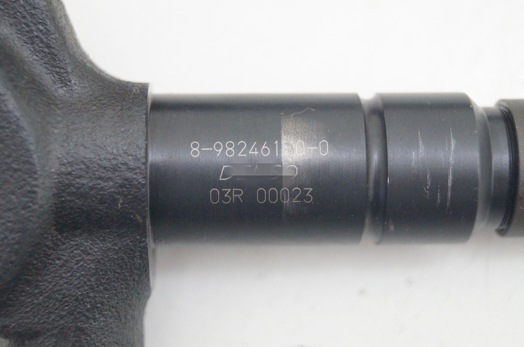 8-98246130-# common rail injector 8-98246130-0 095000-9940 for ISUZU D MAX 2.5 D diesel fuel injector 8-98246130-0
