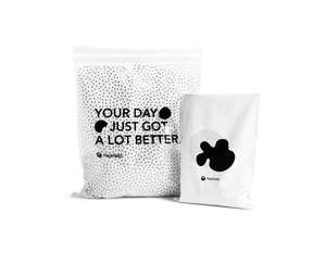Sacs d'expédition compostables personnalisés en polyéthylène à soufflets latéraux avec fonctions de sécurité pour l'emballage de vêtements et logos personnalisés - Product Image 5