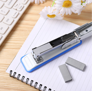 <span class=keywords><strong>Grapadora</strong></span> <span class=keywords><strong>de</strong></span> Escritorio <span class=keywords><strong>de</strong></span> Tamaño Mediano, Estilo Básico, <span class=keywords><strong>de</strong></span> Alta Calidad, Suministros <span class=keywords><strong>de</strong></span> Oficina Profesionales, <span class=keywords><strong>Grapadora</strong></span> Manual <span class=keywords><strong>de</strong></span> Metal, Venta <span class=keywords><strong>de</strong></span> Fábrica - Product Image 3