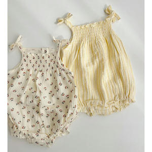 Été coré<span class=keywords><strong>en</strong></span> nouvelle mode <span class=keywords><strong>nouveau</strong></span>-<span class=keywords><strong>né</strong></span> bébé vêtements mince sac à bandoulière pet vêtements bébé barboteuse floral vêtements d'extérieur combinaison - Product Image 2
