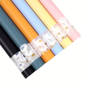 ช่อดอกไม้รูปมงกุฎหงส์ ห่อด้วยกระดาษสังเคราะห์เคลือบกันน้ำ เคลือบ PVC สองด้าน สำหรับห่อของขวัญวันแม่ - Product Image 3