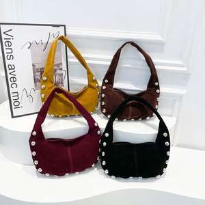 Sac à main pour femme 2026 en cuir PU souple riveté, sac à bandoulière demi-lune pour femme - Product Image 1