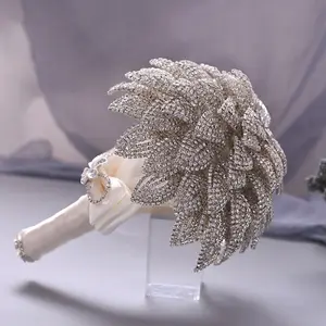M3296 Customized New Design Handmade Rhinestone <strong>Wedding</strong> Bridal Bouquets Crystal Bouquet for <strong>Bride</strong> - Product Image 1