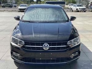 Venta al por Mayor de Autos Usados Volkswagen <span class=keywords><strong>Bora</strong></span> <span class=keywords><strong>2008</strong></span> 1.6L Manual Versión Fashion Sedán Compacto para Exportación Autos Usados de Segunda Mano - Product Image 2
