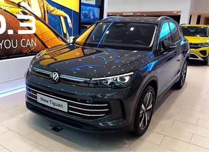 SUV VW Tiguan L a Benzina 2025 380TSI R-Line 7 Posti con Motore 2.0T Trazione Integrale Automatica - Product Image 5