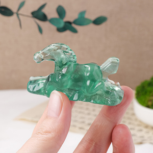Ornamento Artigianale in Fluorite Verde Naturale a Forma di Cavallo, Pietra Grezza Lucidata, Decorazione in Cristallo Fatta a Mano - Product Image 3