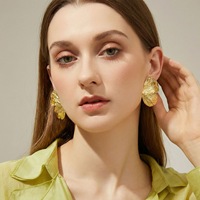 Nouvelles Boucles d'Oreilles Tendance 2026 en Alliage de Zinc Plaqué Or, Forme Fleur, Bijou Accessoire de Mode pour Femme