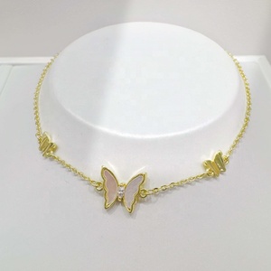 Pulseras de cadena de mano personalizadas de latón chapado en oro de 18k con mariposa, para mujer, moda, con gemas y conchas, venta al por mayor, amistad, verano - Product Image 1