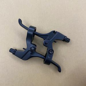 Evrensel Siyah Su Geçirmez Ultra Hafif Bisiklet Fren Kolu Bisiklet Fren Kolu 4 Parmak Tasarımlı Siyah Alüminyum Alaşımlı Frenli - Product Image 6