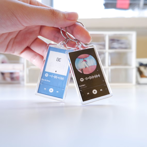 LLavero de coche de plástico de moda barato personalizado Popular claro doble cara impresión llavero en blanco personalizado foto acrílico llavero - Product Image 6