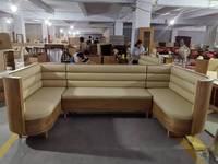 Ensemble de banquettes de restaurant commercial modernes et personnalisables en forme de L ou de U, avec sièges en velours et table à manger pour café