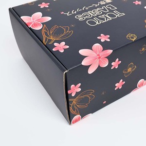Caixa de Envio Corrugada Preta com Logo Personalizado e Estampa Floral Sakura, Impressão Interna em Cores Completas, Embalagem Personalizada para Presentes - Product Image 3