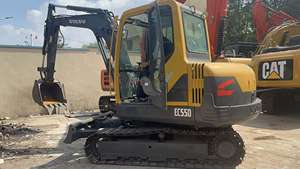 Excavatrice sur chenilles Volvo EC55D d'occasion, bon état, faible nombre d'heures de travail, poids opérationnel de 5 tonnes, godet de 3 m, moteur, stock Shanghai - Product Image 2