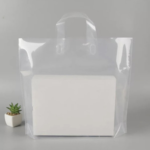 Bolsas de Compras Reutilizables con Asas de Plástico <span class=keywords><strong>Transparente</strong></span> <span class=keywords><strong>Grueso</strong></span>, Impresión de Logotipo Personalizado, MOQ de 100 Piezas para Boutiques de Cosméticos y Tiendas de Ropa - Product Image 2