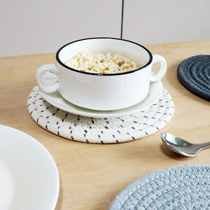 Juego de Posavasos Redondos de Cuerda de Algodón Tejida de 18 cm, Reutilizables, Aislantes del Calor, para Mesa, Platos, Tazones, Decoración del Hogar - Product Image 5