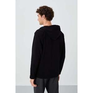 เสื้อสเวตเชิ้ตผู้ชาย Air Jones Connell Black Relaxed Fit Fleece -เสื้อสวมหัวโพลีเอสเตอร์ที่สวมใส่สบายสำหรับชุดลำลอง รุ่น 88313 - Product Image 5