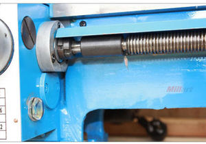 Opération facile CJM320B <span class=keywords><strong>Tour</strong></span> mécanique <span class=keywords><strong>Tour</strong></span> <span class=keywords><strong>à</strong></span> <span class=keywords><strong>métaux</strong></span> <span class=keywords><strong>Tour</strong></span> manuel avec <span class=keywords><strong>mandrin</strong></span> <span class=keywords><strong>à</strong></span> centrage automatique <span class=keywords><strong>à</strong></span> 3 mâchoires - Product Image 5