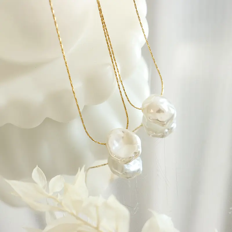 New Design Irregular Glue Bead Pendant Necklace Titanium Steel 18K Gold Plated Necklace For Girl