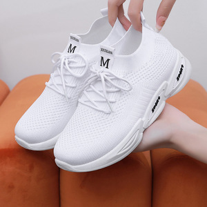 Chaussures de sport tendance en tissu Fly Weave, baskets de haute qualité pour femmes, chaussures de course décontractées, vente en gros - Product Image 3