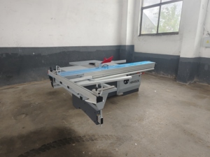 Nhà máy trực tiếp bán ngang <span class=keywords><strong>MDF</strong></span> Máy cắt chế biến gỗ trượt bảng Bảng điều chỉnh Saw với động cơ thiết yếu thành phần cốt lõi - Product Image 6