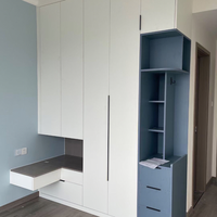 Armoire de rangement ouverte avec étagères et tiroirs, minimaliste, en MDF blanc laqué pour appartement