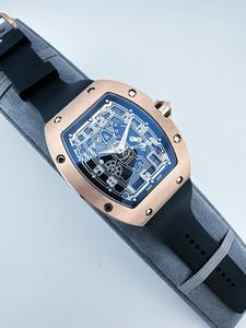 Montres mécaniques avec boîtier en métal et bracelet noir, design tendance et à la mode - Product Image 4