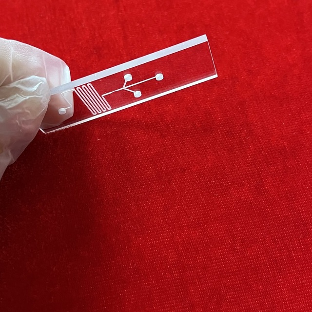 CNC Machining Precosion  Microfluidic Quartz Glass Chip