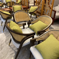 Ensemble de chaises et table de salle à manger en cuir de luxe moderne pour hôtel, restaurant, chaise de salle à manger en bois de noyer nordique en rotin