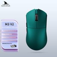 Souris de jeu sans fil Darmoshark M3 V2 56g PAW3395 26000 DPI 8K Tri-mode avec interrupteur Huano 80M pour PC Esports, idéale pour les mains moyennes à grandes