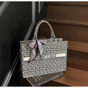 Lüks toptan tasarımcı çanta dekore lüks bayanlar geri dönüşümlü plastik kadın çanta 2024 kadın çantaları - Product Image 4