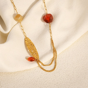 Collar de acero inoxidable con cadena de hojas retro y colgante de sol, cadena de suéter multicapa para mujer - Product Image 4