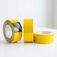 Ruban adhésif réfléchissant en PVC durable et indéchirable avec adhésif imprimable pour la sécurité des camions et la sécurité routière