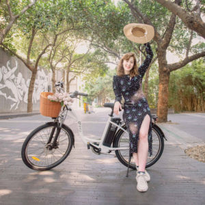 Gran oferta <span class=keywords><strong>DYU</strong></span> C6 <span class=keywords><strong>Bicicleta</strong></span> de ciudad <span class=keywords><strong>eléctrica</strong></span> <span class=keywords><strong>plegable</strong></span> de largo alcance 32 KM/H 26 pulgadas Mini <span class=keywords><strong>bicicleta</strong></span> <span class=keywords><strong>eléctrica</strong></span> Fat Tire City Ebike - Product Image 2