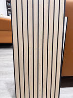 Paneles de Techo de PVC Impermeables Modernos de 8 mm con Diseño de Franjas Falsas para Cocina, Dormitorio, Comedor - Uso Doméstico