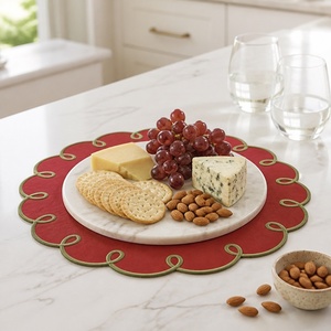 Servilletas de Lino/Algodón con Monograma Personalizado, Diseño Clásico Festoneado 100% Lino, Hechas a Mano y Bordadas, para Mesa de Comedor - Product Image 5