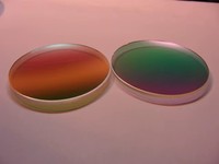 Filtres en verre optique colorés personnalisés GiAi avec une transmission lumineuse de 90 % et prise en charge de la personnalisation (ODM/OBM/OEM)