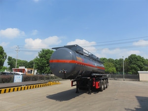 Camión <span class=keywords><strong>Cisterna</strong></span> Semirremolque para Transporte <span class=keywords><strong>de</strong></span> Petróleo/Combustible/Diésel/Gasolina/Crudo/<span class=keywords><strong>Agua</strong></span>/Leche - Product Image 3