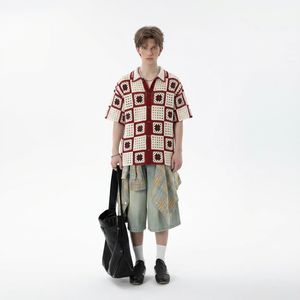 Chemise vintage en crochet Granny Square, style bohème, à manches courtes, boutonnée, en tricot, bordeaux, crème - Product Image 1