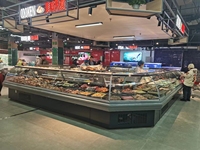 Vitrine réfrigérée commerciale à porte vitrée pour charcuterie, viande, fromage, charcuteries froides pour supérette et supermarché