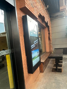 Ip66 65นิ้วความสว่างสูง1000-5000 nit กลางแจ้งกันน้ำจอแอลซีดีตู้โชว์โชว์โชว์ป้ายดิจิตอลสำหรับการโฆษณาสำหรับลิฟต์ - Product Image 5