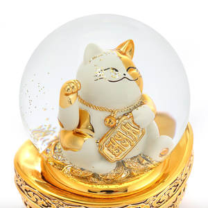 Globo de Agua Musical/Globo de Nieve Coleccionable con Gato de la Fortuna Dorado Pintado a Mano en Resina para Año Nuevo - Product Image 4