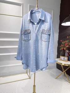 Nuovo 2025 primavera autunno tendenza alla moda a caldo foratura camicie in Denim camicette per <span class=keywords><strong>donna</strong></span> ampia Casual <span class=keywords><strong>Jeans</strong></span> top <span class=keywords><strong>donna</strong></span> - Product Image 6