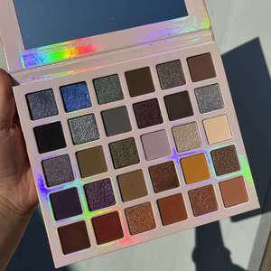 Paleta de sombras de ojos en polvo de 30 colores brillo mate OEM maquillaje de ojos de etiqueta privada de alto pigmento duradero