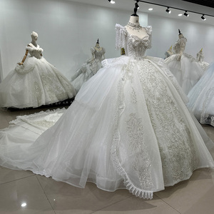 Robes de mariée XS066, style moderne, traîne chapelle, dentelle, fleurs, cristaux, pompons, manches courtes, coupe empire, robe de bal - Product Image 3