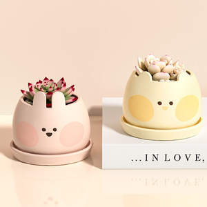 Pot de fleurs en céramique vert olive dégradé avec trou de drainage et système d'arrosage automatique, design moderne et écologique pour une utilisation en intérieur/extérieur - Product Image 3