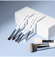Ensemble de 7 pinceaux de maquillage de luxe haut de gamme en poils de chèvre, manche en bois, blanc, professionnel, kit de voyage portable, logo personnalisé, vente en gros