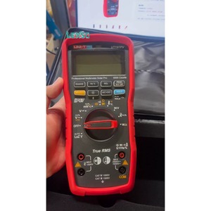 Testeur de Capacité Numérique Professionnel Uni-T UT197PV 1000V pour Mesure de Puissance Solaire et Test Automatique - Product Image 1