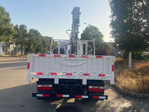 Grue montée sur camion léger 4t 4x2, mini-grue de levage pour travaux municipaux - Product Image 4